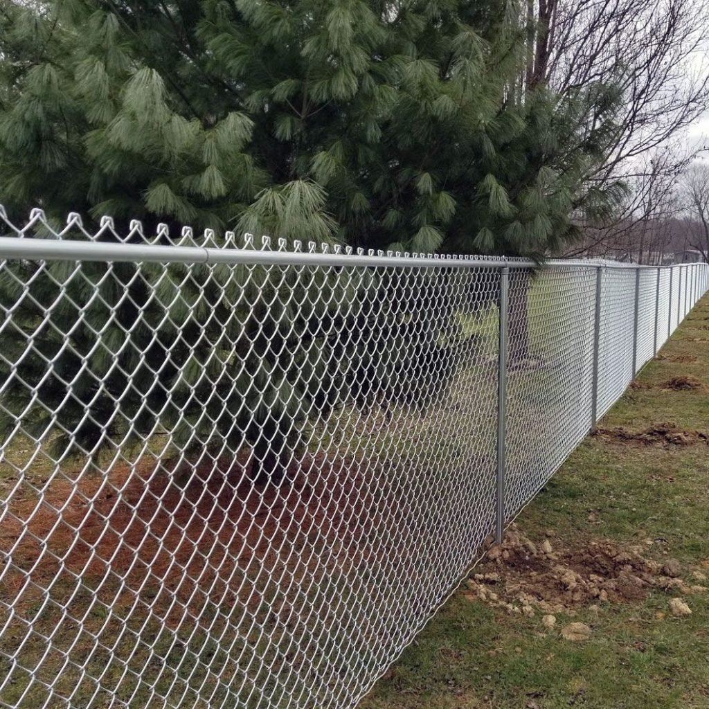 All about Chain link Fence Types, Cost, Materials, Manufacturing, Uses
